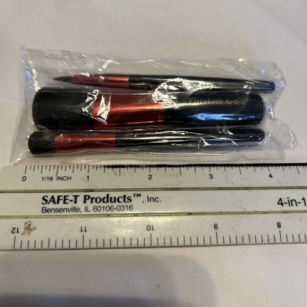 Elizabeth Arden Makeup Brush Set Of 3 Red & Black Lip, Shadow & Powder Brushes